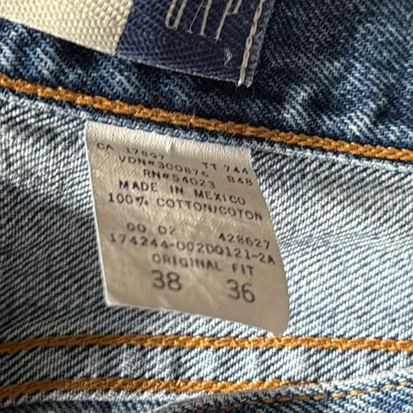 Vintage GAP Original Fit Denim Jeans with Button Fly - Picture 3 of 11